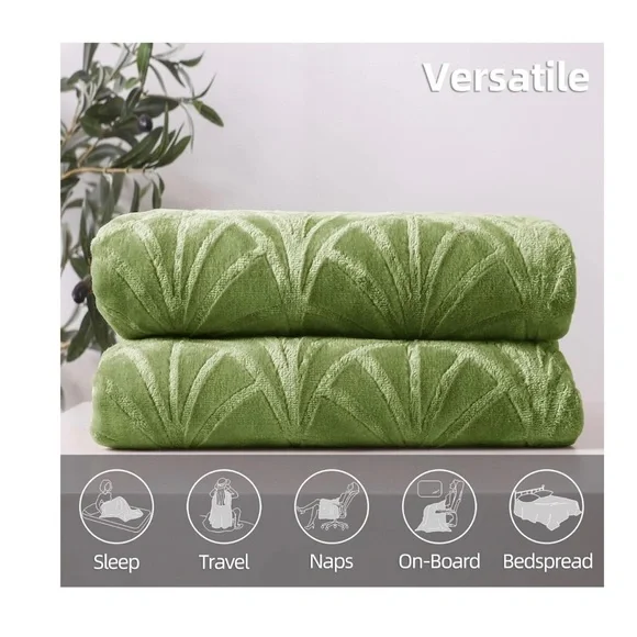 Green Leaf Pattern Throw Blanket - Picture 4 of 7